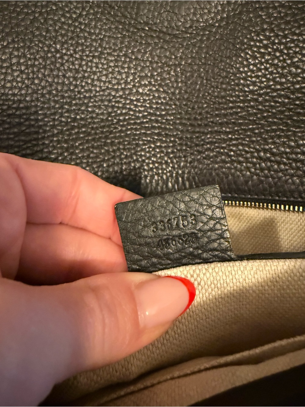 Gucci Black Pebbled Leather Clutch with Tassel - Picture 6 of 9